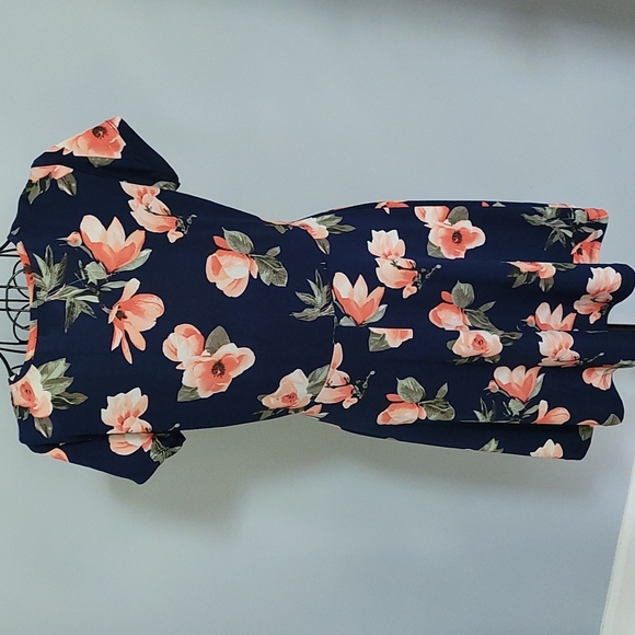 Dress - Picture 2 of 2